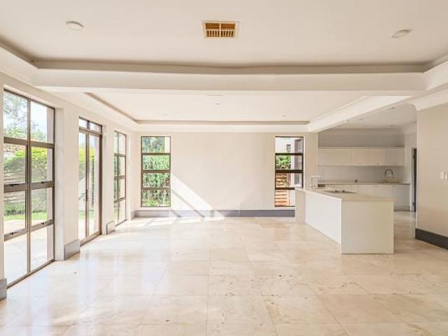 4 Bedroom House in Pecanwood