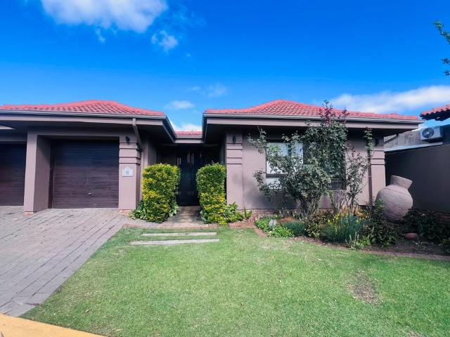 4 Bedroom House in Pecanwood