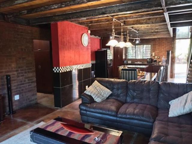 4 Bedroom House in Pellissier