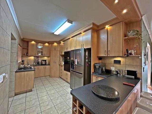 4 Bedroom House in Pellissier