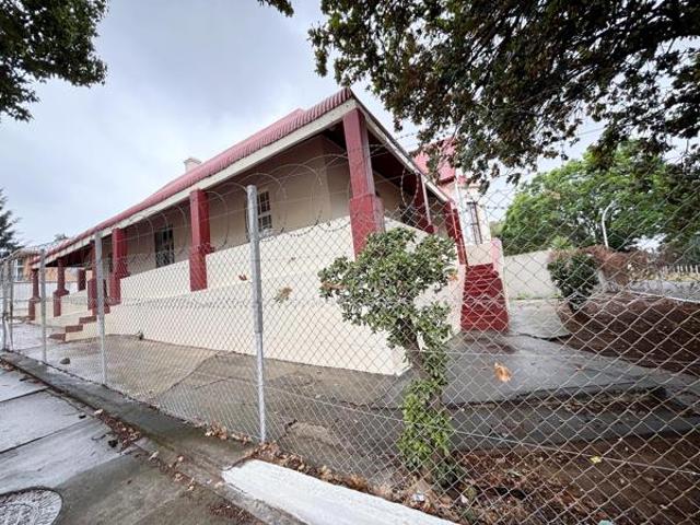 4 Bedroom House in Penford