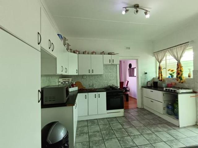 4 Bedroom House in Penford