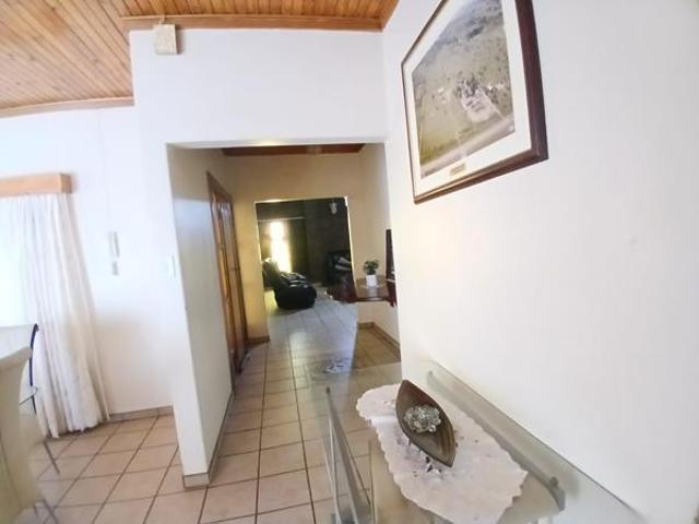 4 Bedroom House in Penina Park