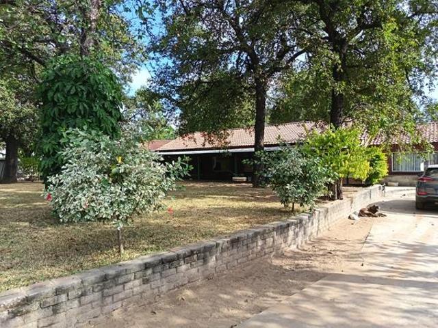 4 Bedroom House in Phalaborwa