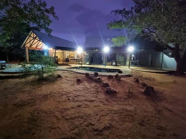 4 Bedroom House in Phalaborwa
