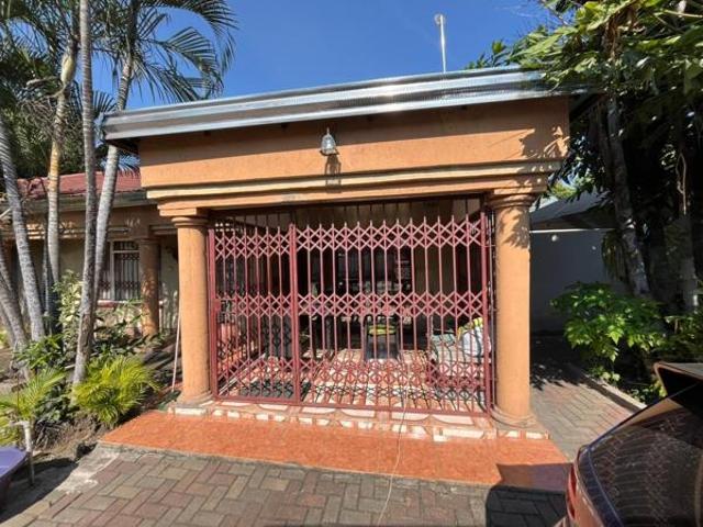 4 Bedroom House in Phalaborwa