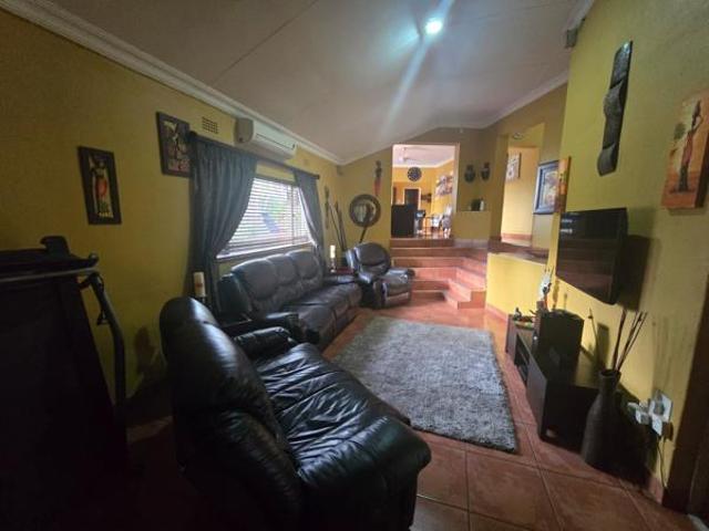 4 Bedroom House in Phalaborwa