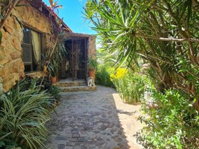 4 Bedroom House in Piketberg