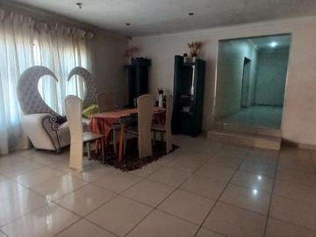 4 Bedroom House in Pine Ridge