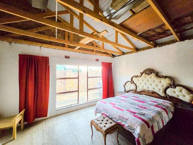 4 Bedroom House in Pine Ridge