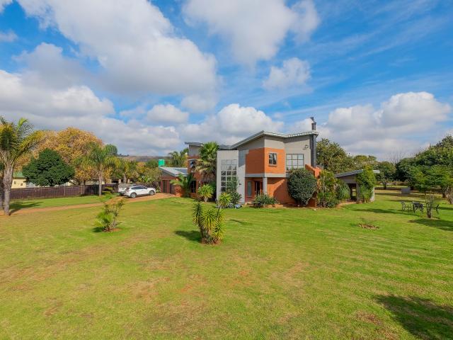 4 Bedroom House in Pinehaven