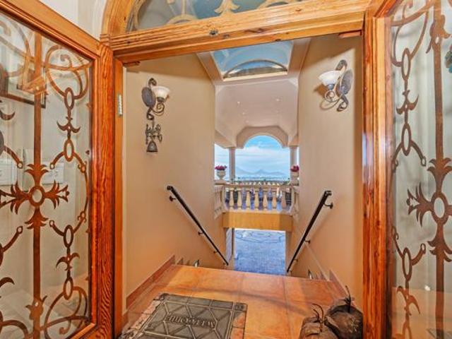 4 Bedroom House in Plattekloof