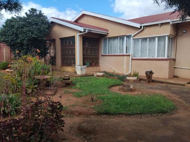 4 Bedroom House in Pretoriusrus