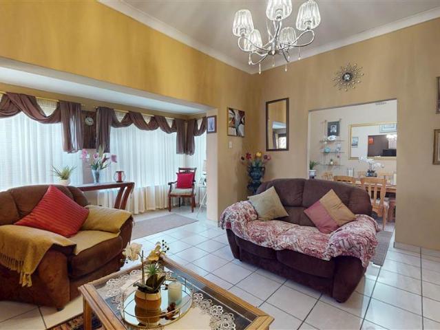 4 Bedroom House in Primrose Hill