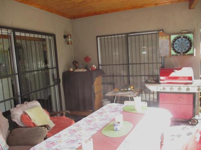 4 Bedroom House in Protea Park
