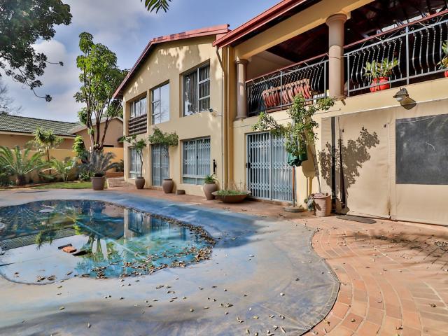 4 Bedroom House in Protea Park