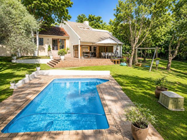 4 Bedroom House in Protea Park