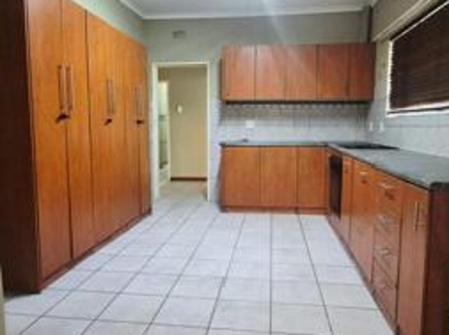 4 Bedroom House in Protea Park