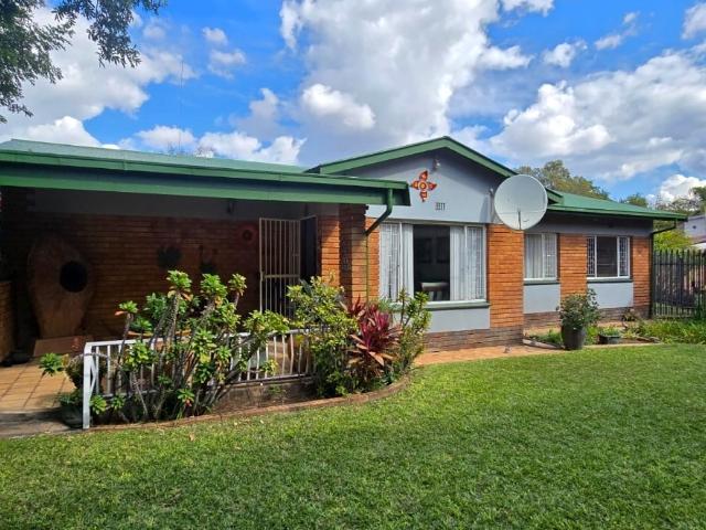4 Bedroom House in Protea Park