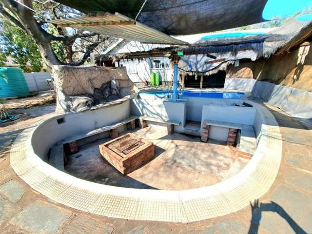 4 Bedroom House in Protea Park