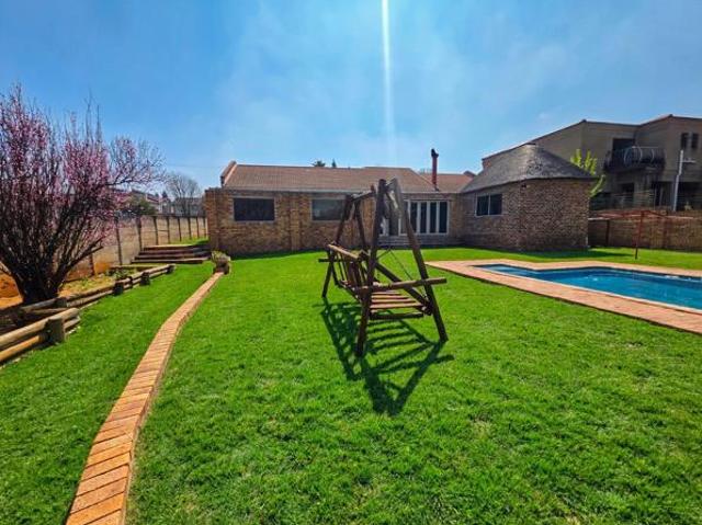 4 Bedroom House in Rothdene