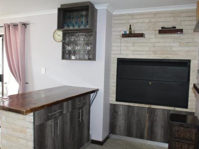 4 Bedroom House in Rouxville