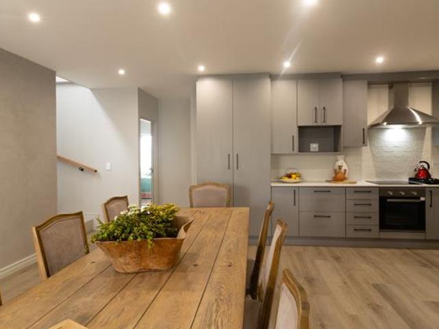 4 Bedroom House in Royal Ascot