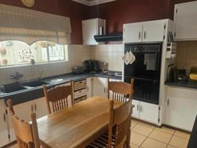 4 Bedroom House in Royldene