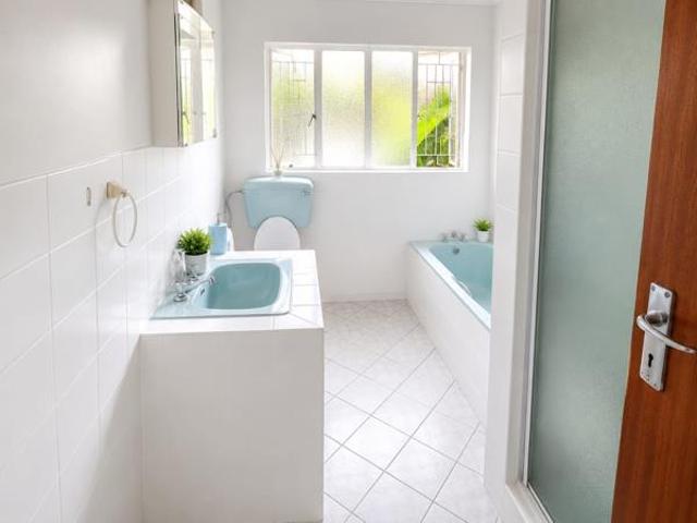 4 Bedroom House in Royldene