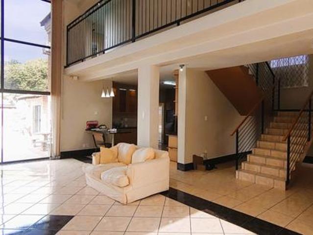 4 Bedroom House in Roylglen Gardens