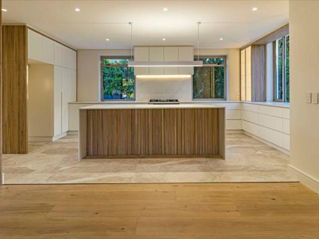4 Bedroom House in Rozendal