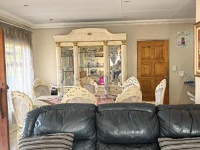 4 Bedroom House in Roberts Estate