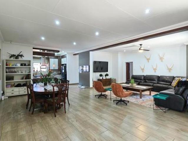 4 Bedroom House in Roberts Estate