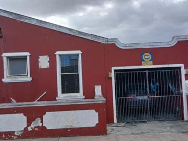 4 Bedroom House in Rocklands