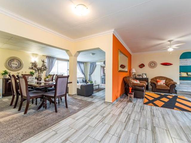 4 Bedroom House in Roodekrans