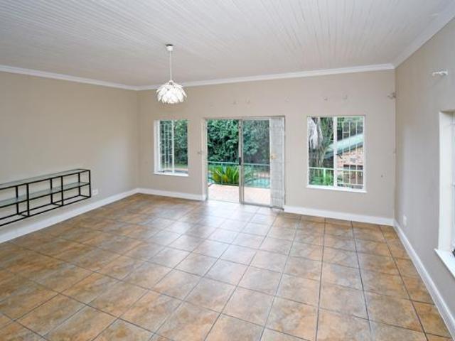 4 Bedroom House in Roodekrans