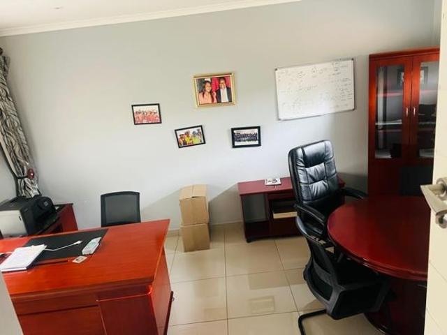 4 Bedroom House in Rooihuiskraal
