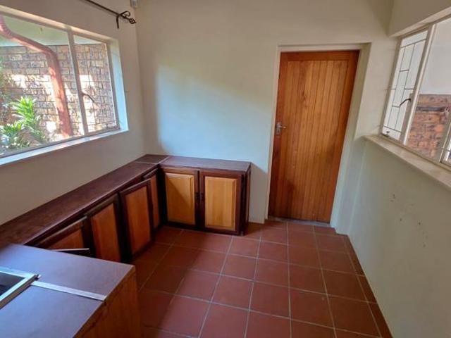 4 Bedroom House in Rooihuiskraal