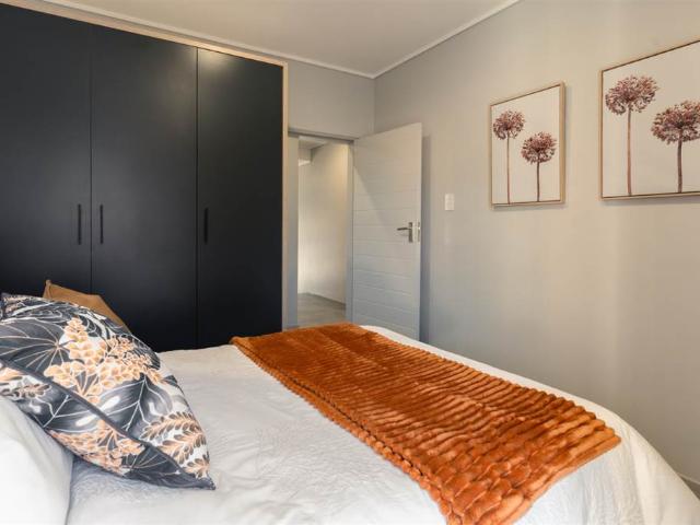 4 Bedroom House in Rooihuiskraal North