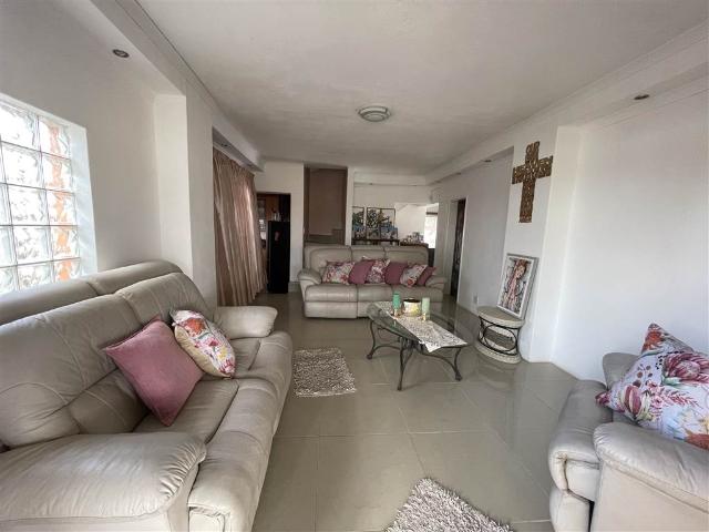 4 Bedroom House in Rosedale