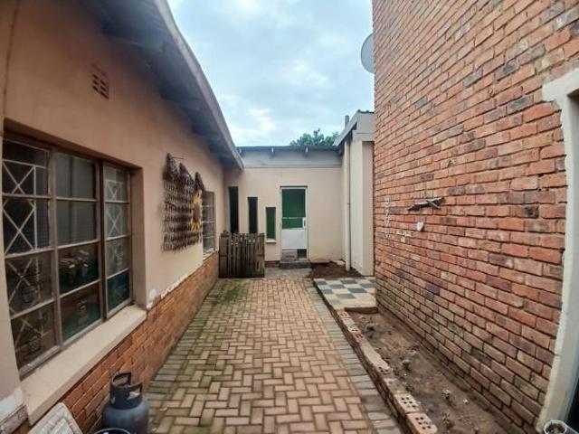 4 Bedroom House in Ross Kent East