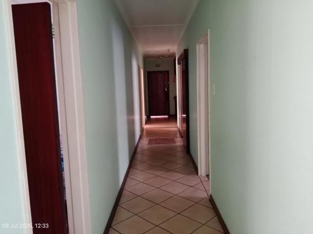 4 Bedroom House in Raisethorpe