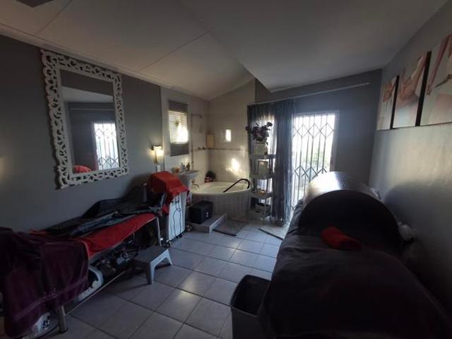 4 Bedroom House in Ramsgate