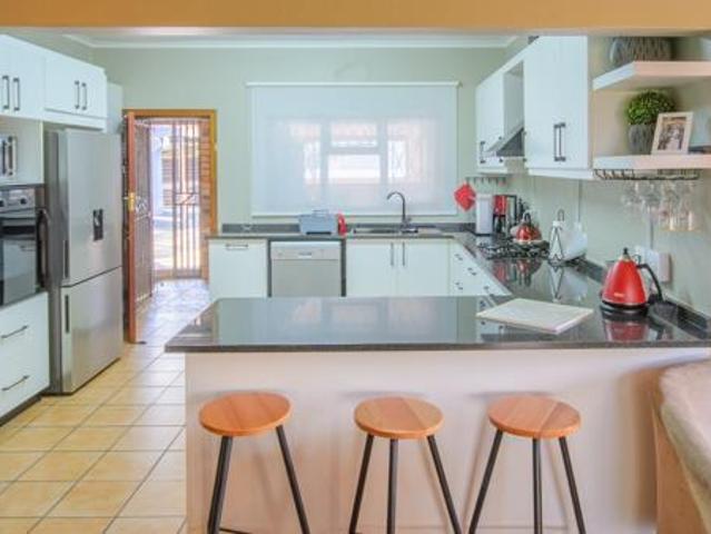 4 Bedroom House in Ramsgate