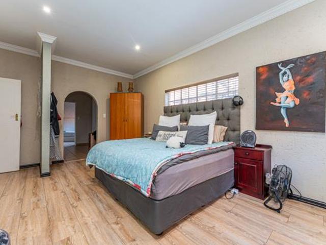 4 Bedroom House in Rangeview