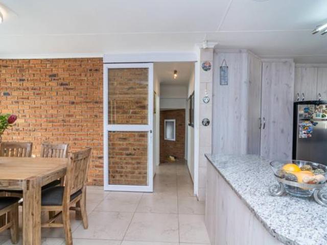 4 Bedroom House in Rangeview
