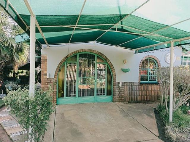 4 Bedroom House in Randlespark