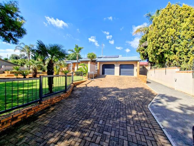 4 Bedroom House in Rant En Dal