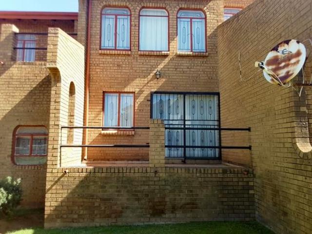 4 Bedroom House in Reyno Ridge