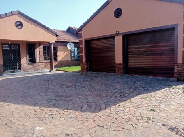 4 Bedroom House in Reyno Ridge